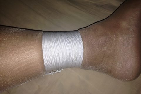 紧缚差点腿断了