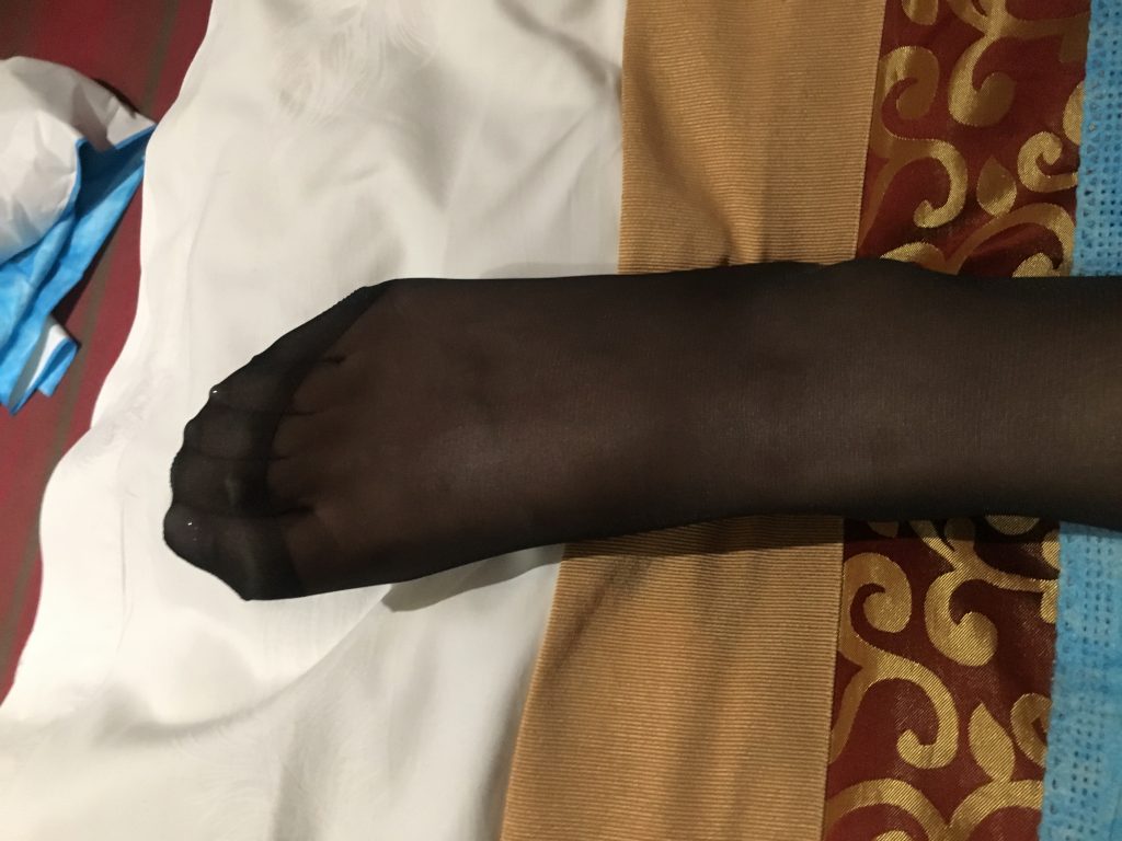 换个丝袜款式和鞋
