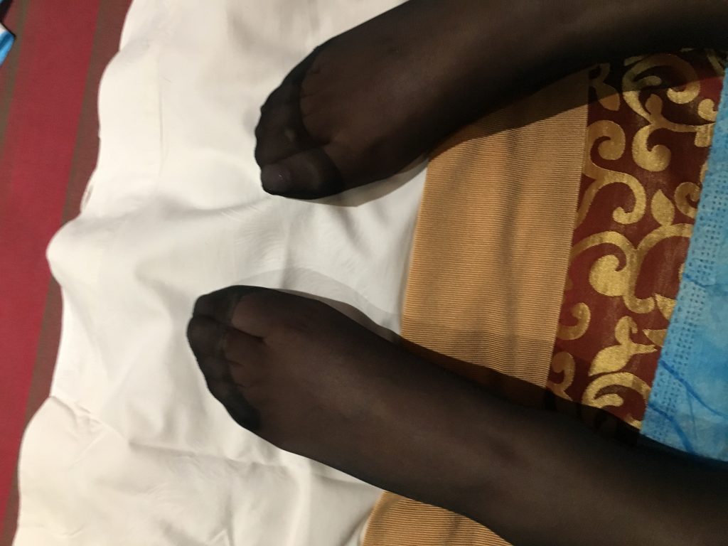 换个丝袜款式和鞋