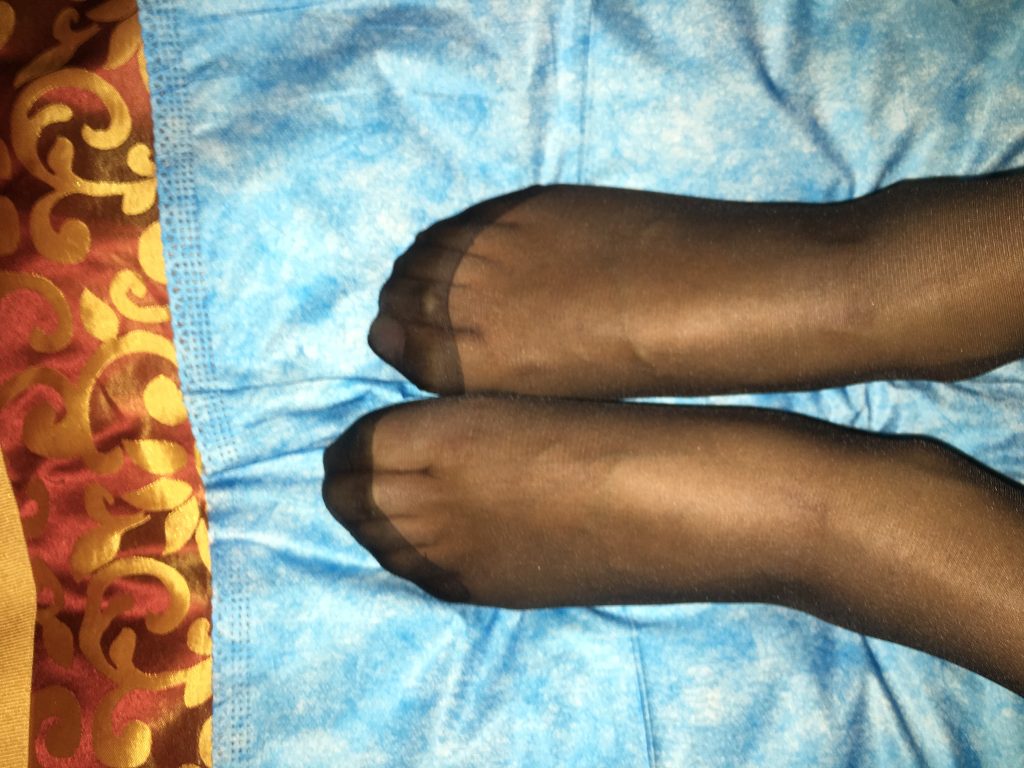 换个丝袜款式和鞋