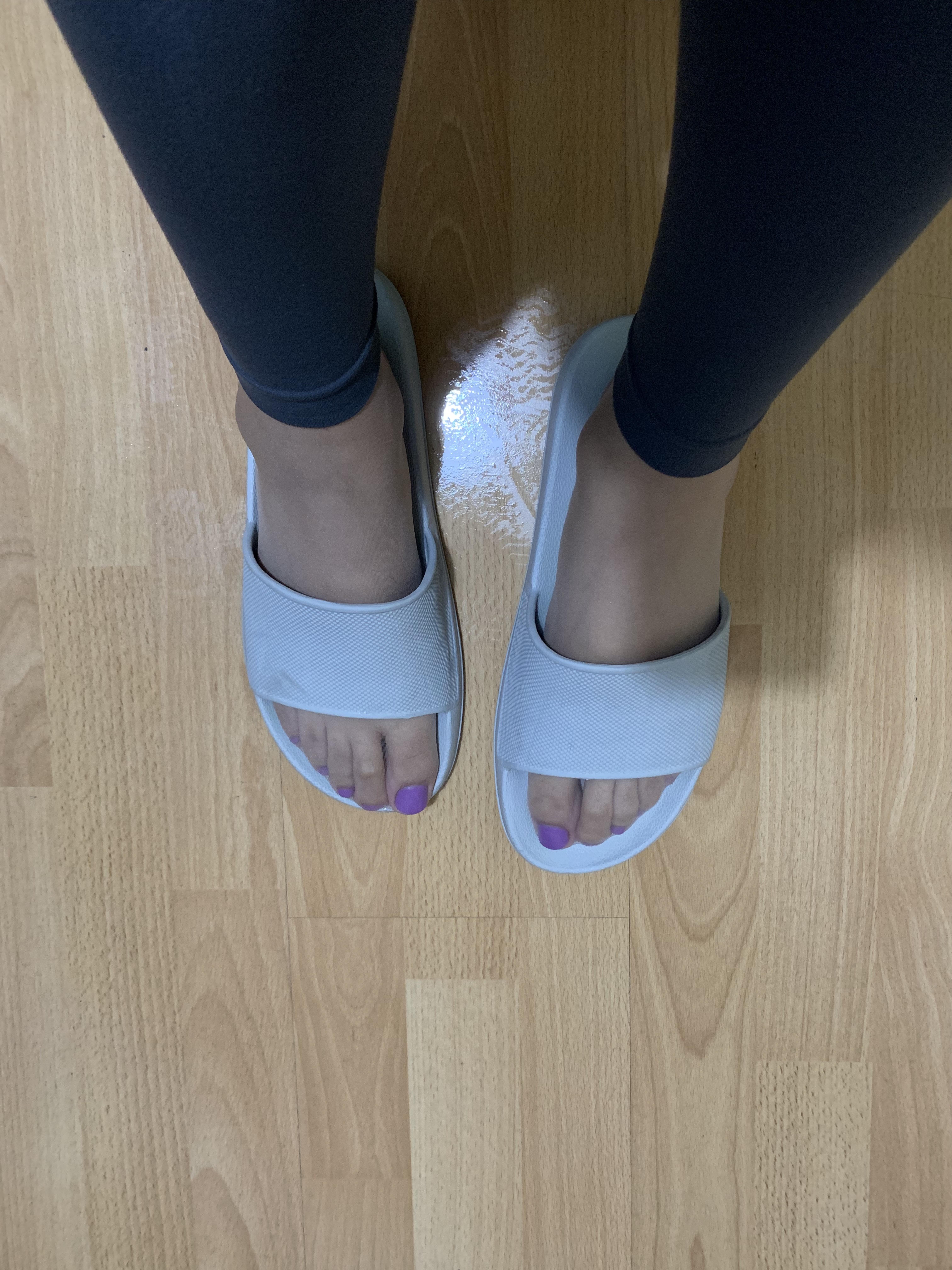 紫色美甲瑜伽裤