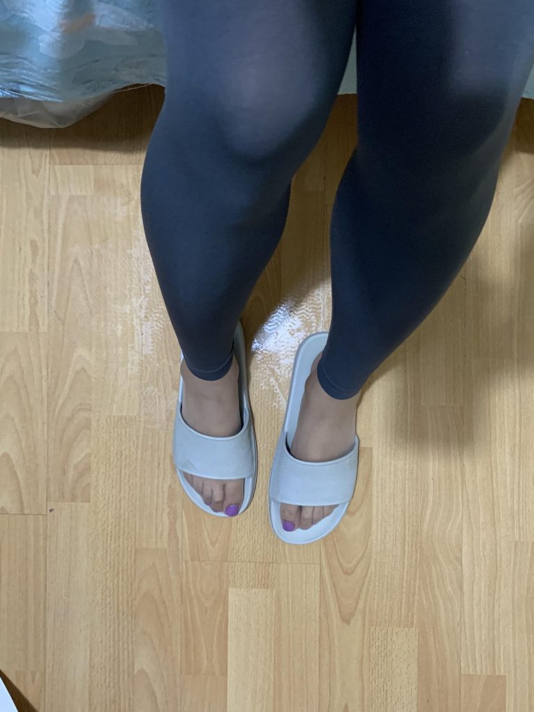 紫色美甲瑜伽裤