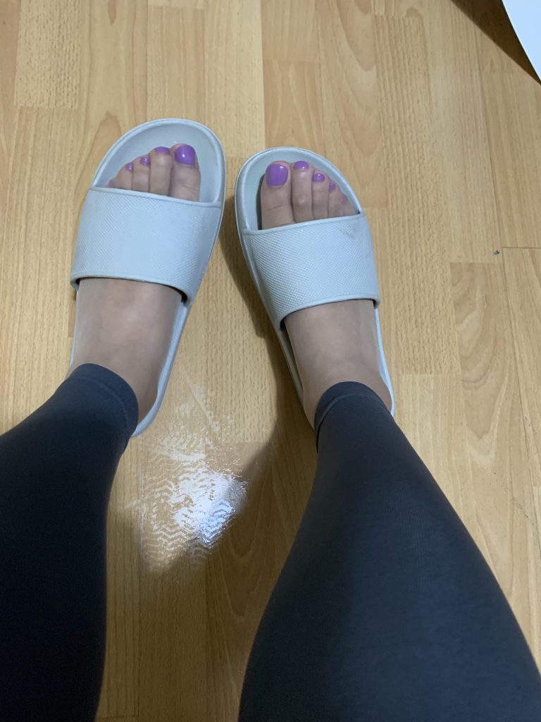 紫色美甲瑜伽裤
