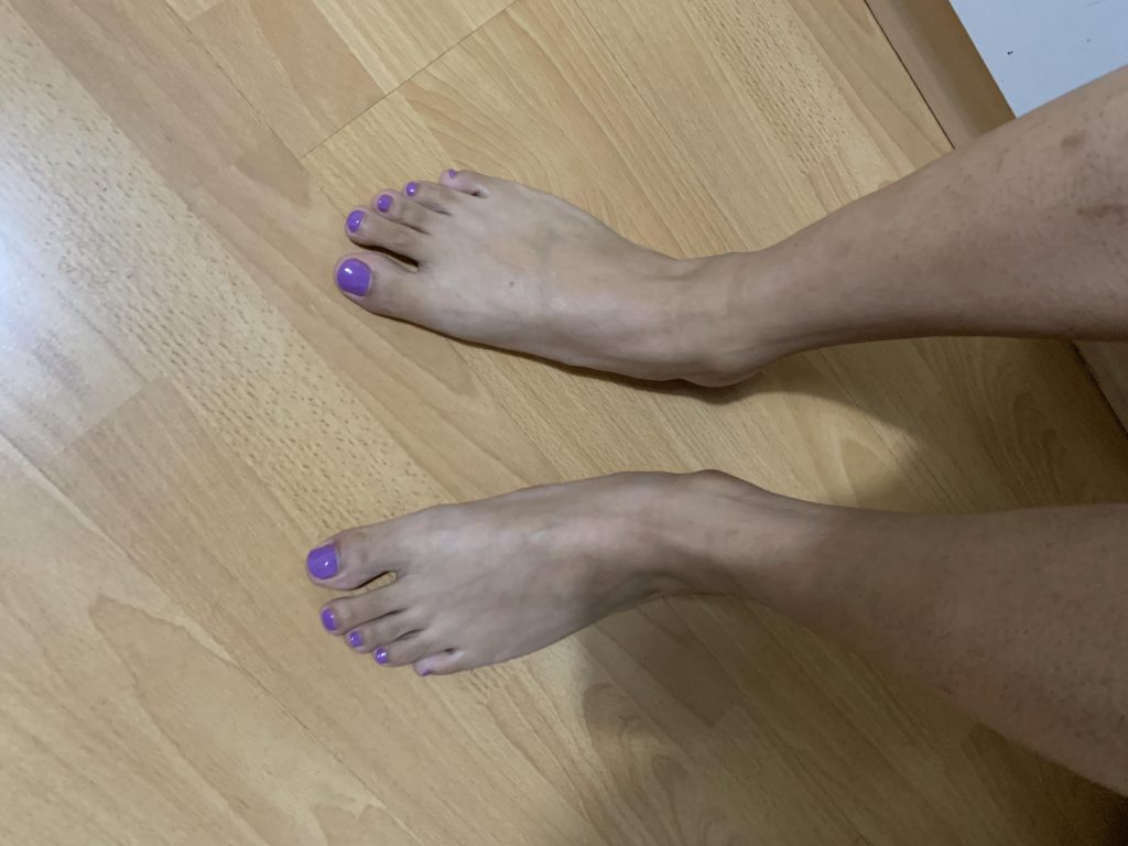 紫色美甲瑜伽裤