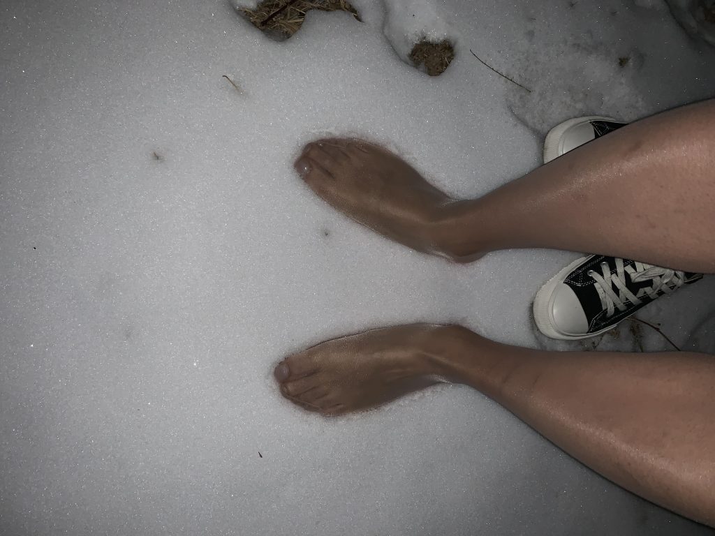 纯欲系列小白鞋+帆布鞋丝袜，还有雪地踩踏