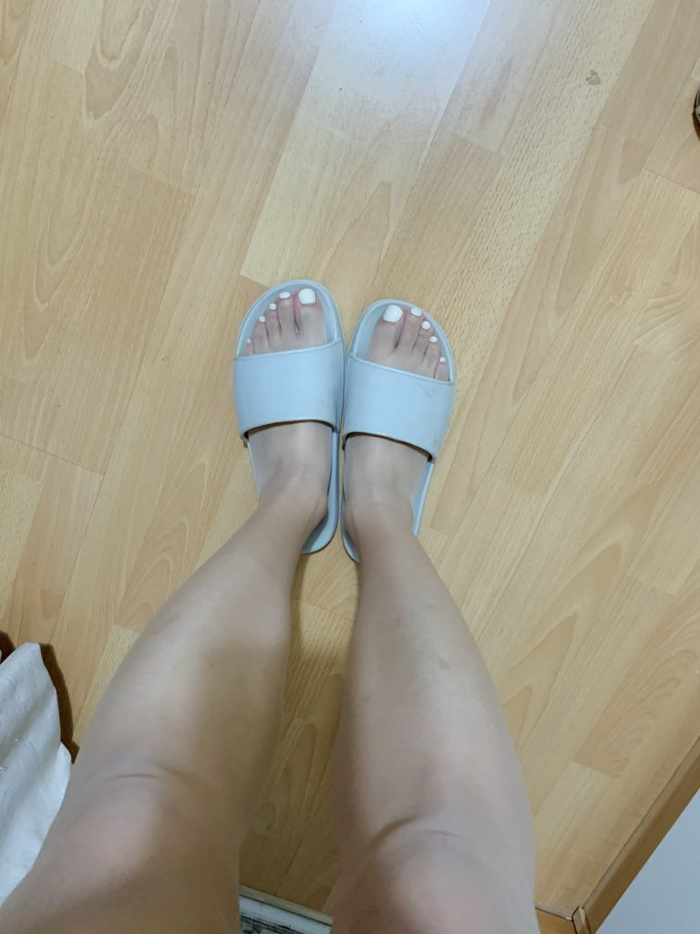白色美甲好看吗