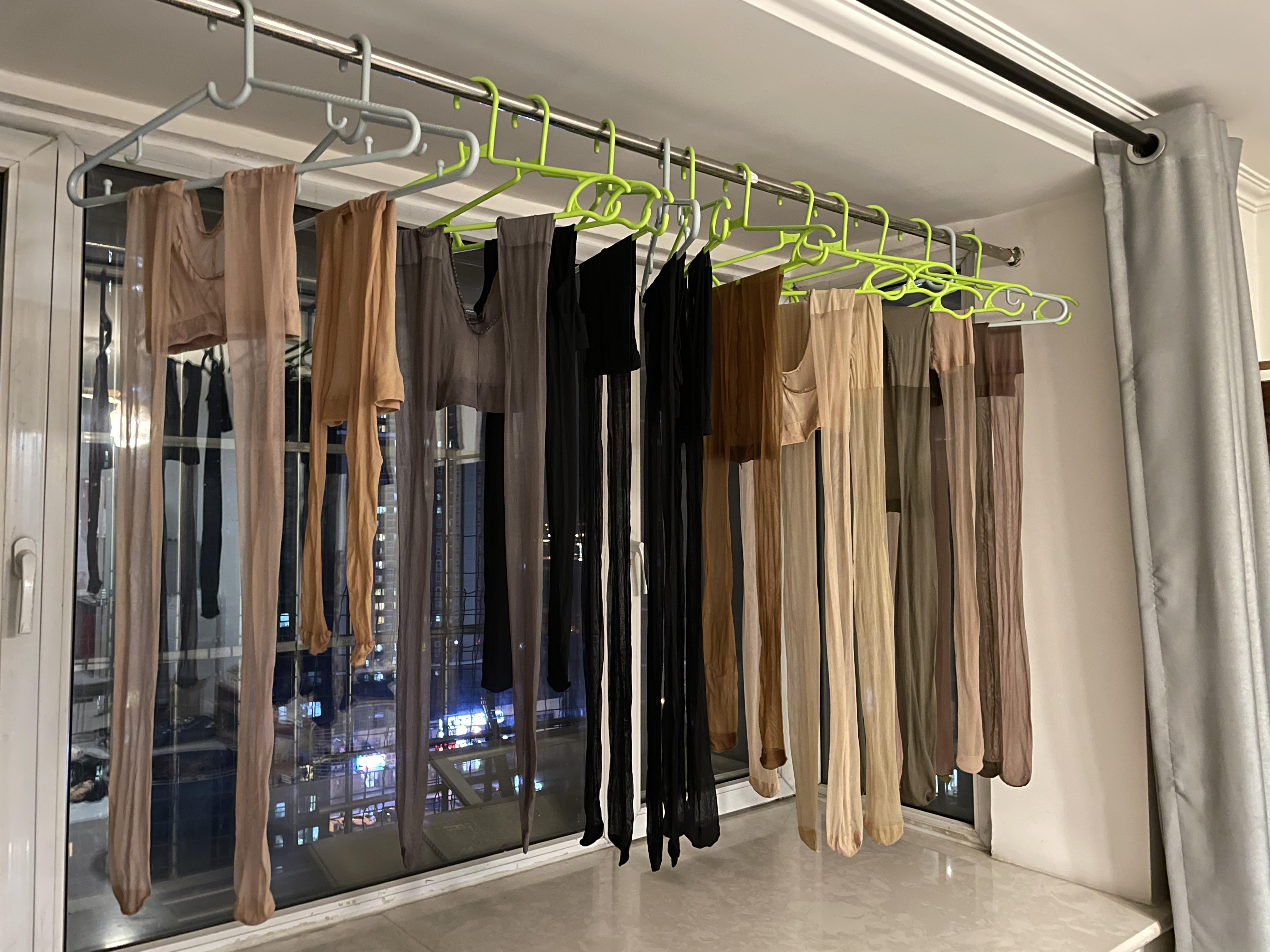 我的丝袜冰山一角