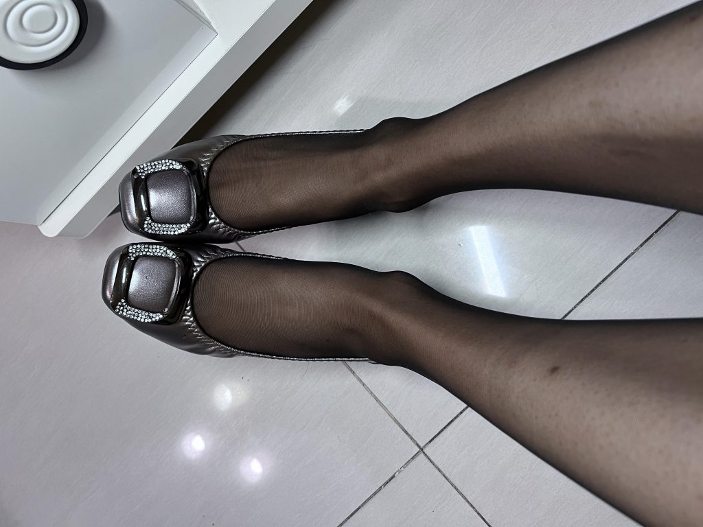 蓝色磨砂美甲也太好看了吧