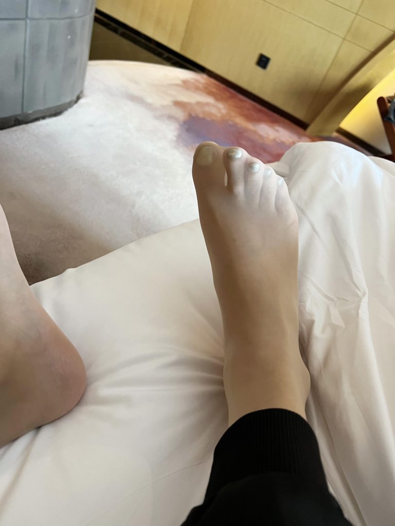 做美甲附带很多丝袜图