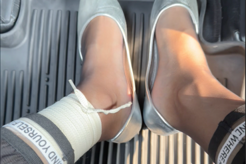 紧缚外出差点没坚持住疼死在外面